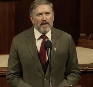 Rep. Massie Calls for New Investigation Into Israel’s Attack on the USS Liberty, Which Killed 34 US Navy Servicemen